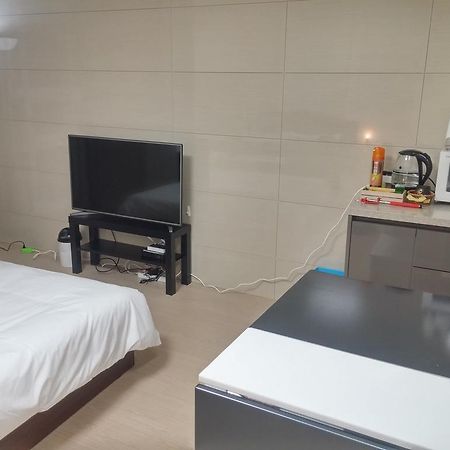 Guesthouse Myeongdong Сеул Экстерьер фото