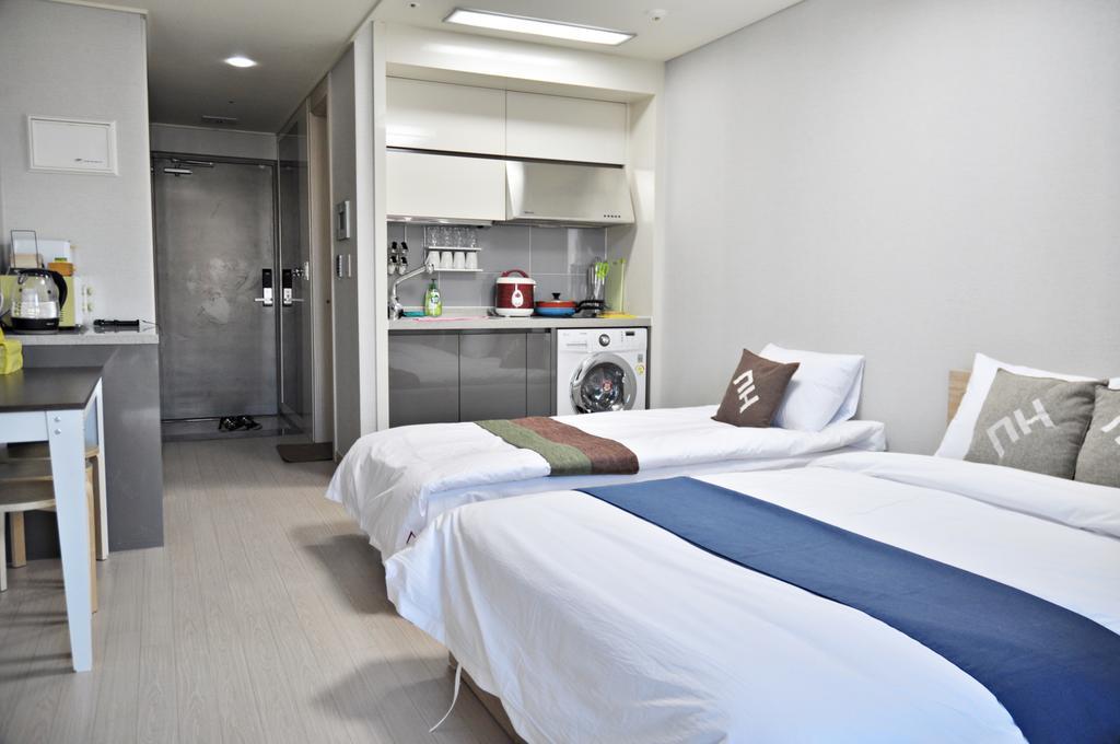 Guesthouse Myeongdong Сеул Экстерьер фото